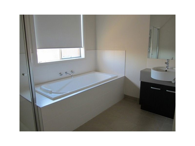 99 Rippleside Terrace, Tarneit VIC 3029