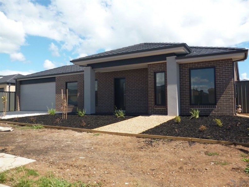 4 Michael Place, Point Cook VIC 3030