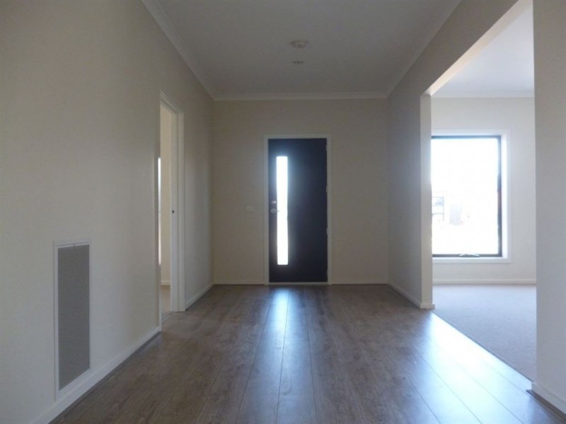 4 Michael Place, Point Cook VIC 3030