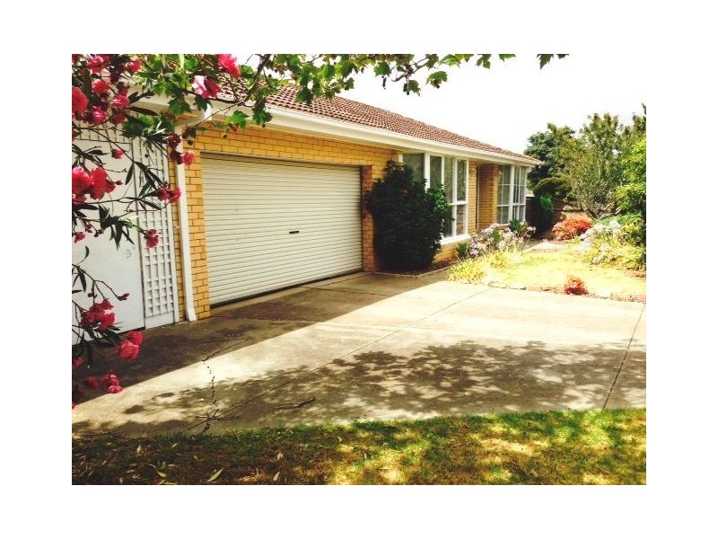 4 Claremont Crescent, Hoppers Crossing VIC 3029