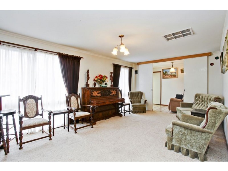 12 Johnson Avenue, Hoppers Crossing VIC 3029