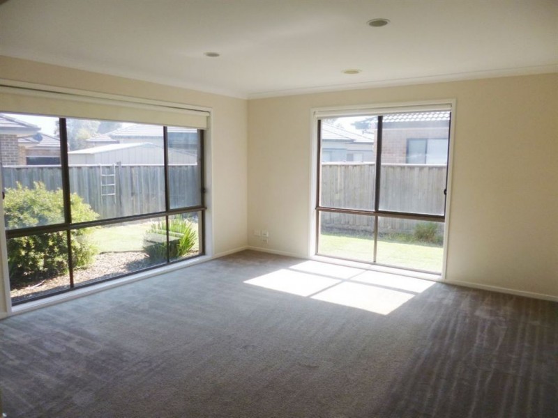 50 Monteray Bay- Sanctuary Lakes, Point Cook VIC 3030