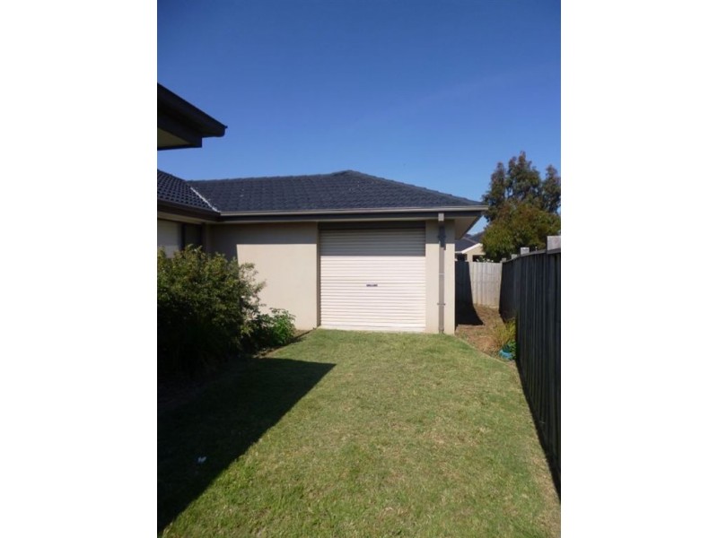 50 Monteray Bay- Sanctuary Lakes, Point Cook VIC 3030