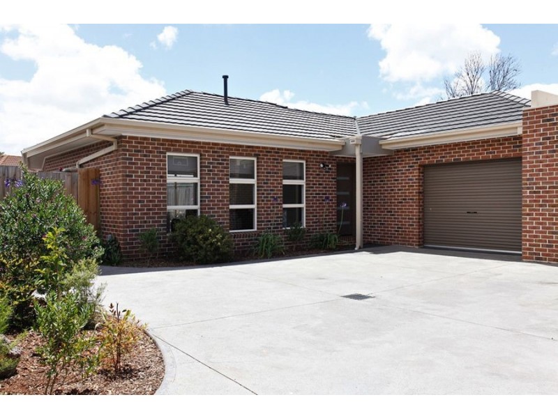 3/8 Moffatt Crescent, Hoppers Crossing VIC 3029