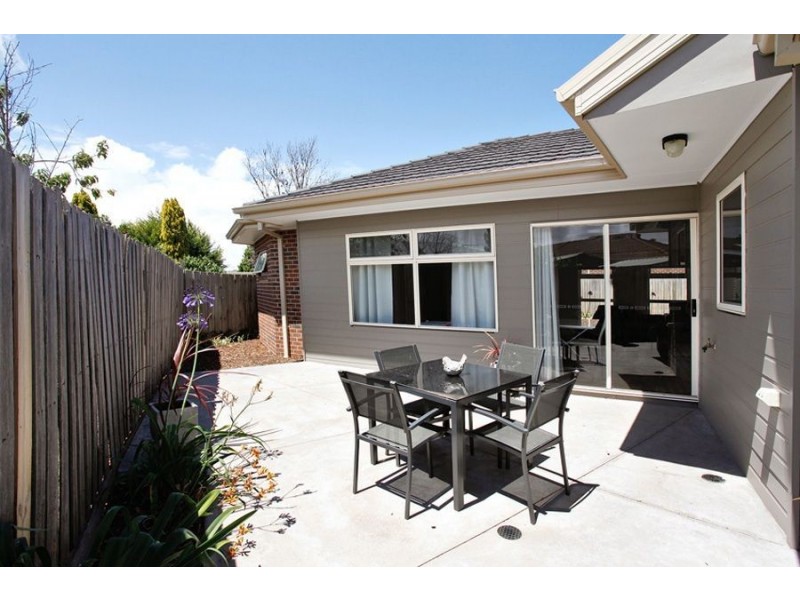 3/8 Moffatt Crescent, Hoppers Crossing VIC 3029