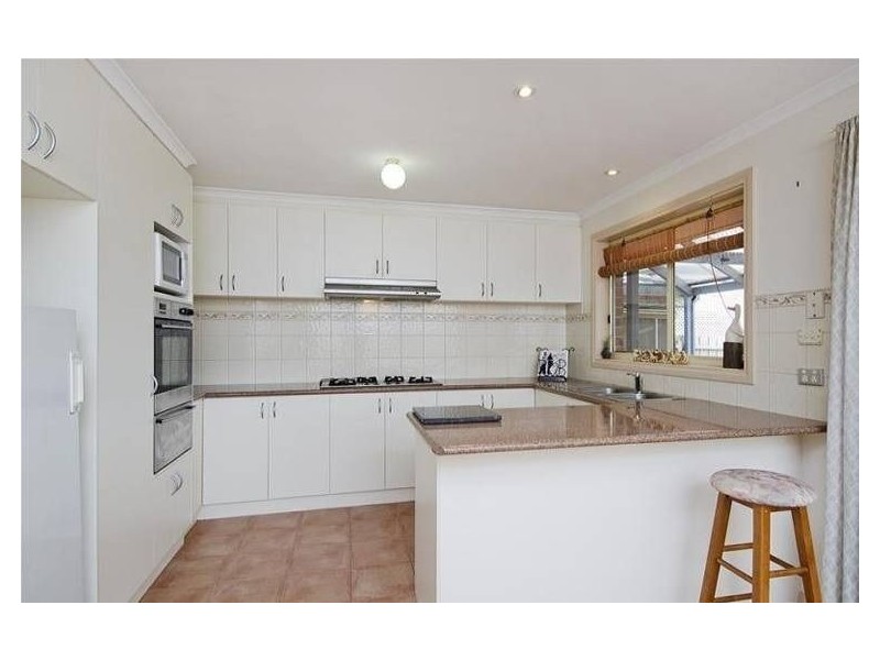 14 Oakwood Crescent, Hoppers Crossing VIC 3029