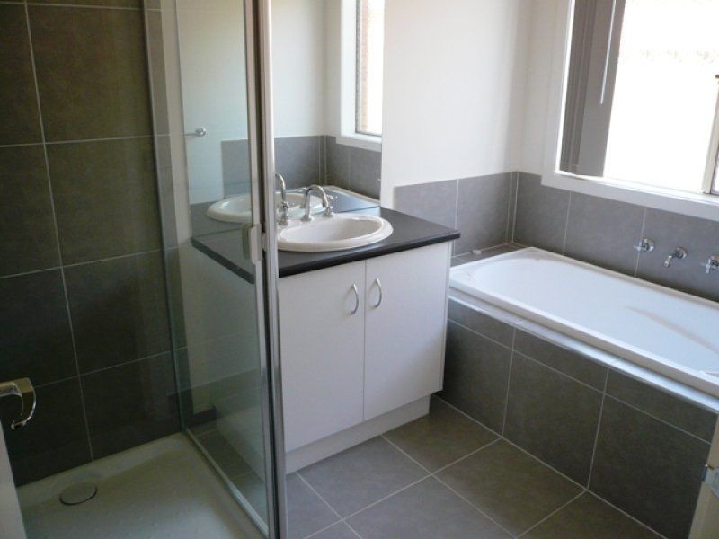 13 Kwila Drive, Truganina VIC 3029