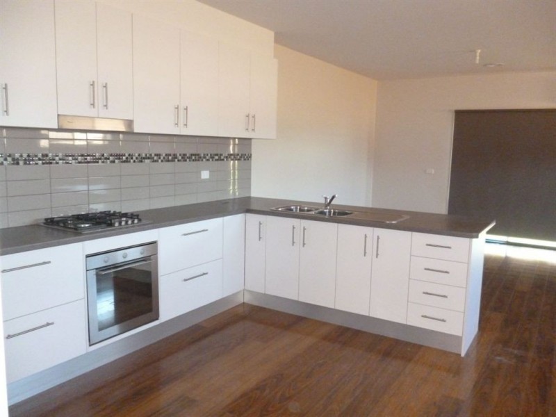 2/7 Greenleaf Circuit, Tarneit VIC 3029