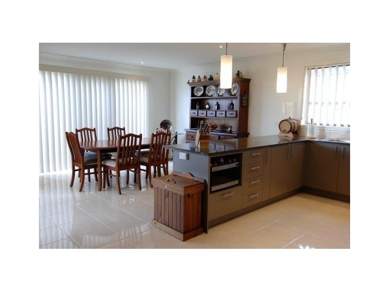 27 McWilliams Crescent, Point Cook VIC 3030