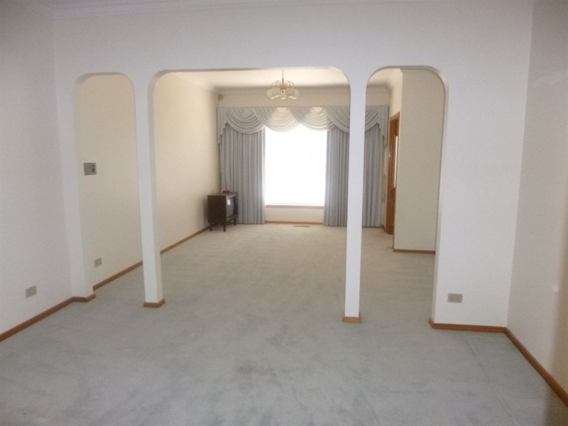 11 Hunter Avenue, Hoppers Crossing VIC 3029