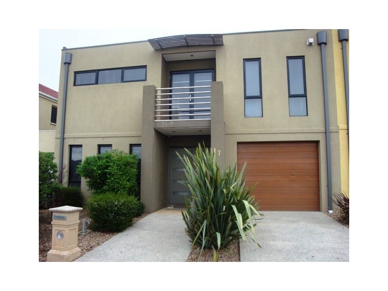 17 Hyde Park Terrace, Point Cook VIC 3030