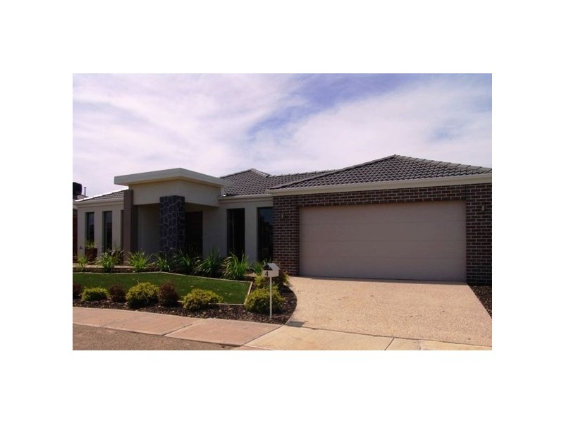 4 Munro Drive, Wyndham Vale VIC 3024
