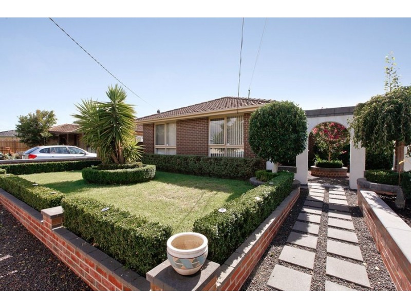 6 Quartok Avenue, Werribee VIC 3030