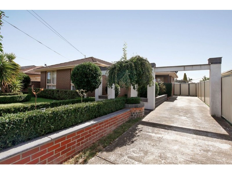 6 Quartok Avenue, Werribee VIC 3030