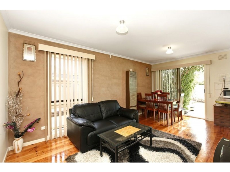 6 Quartok Avenue, Werribee VIC 3030