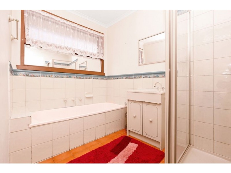 6 Quartok Avenue, Werribee VIC 3030