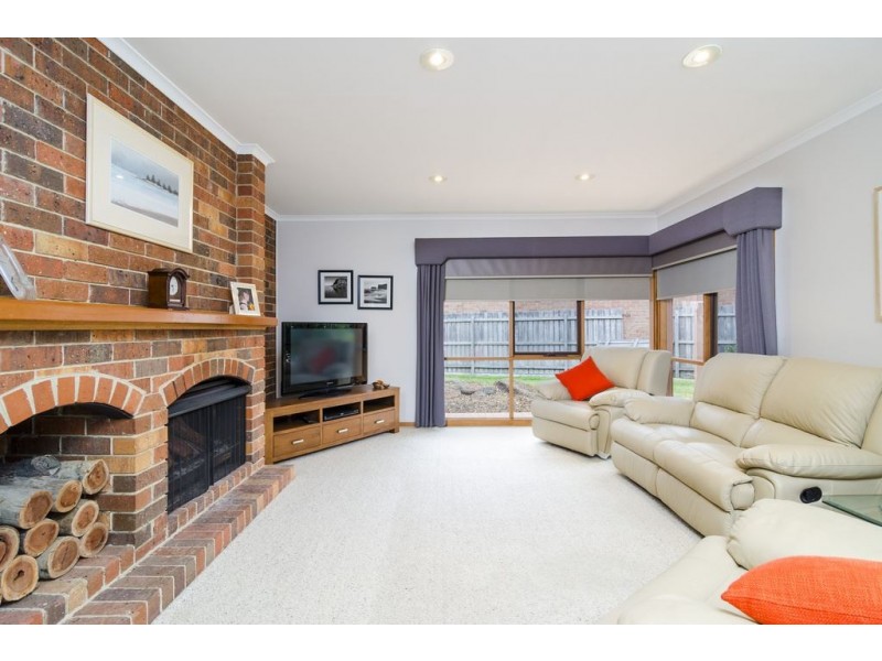 2 Nicole Court, Werribee VIC 3030