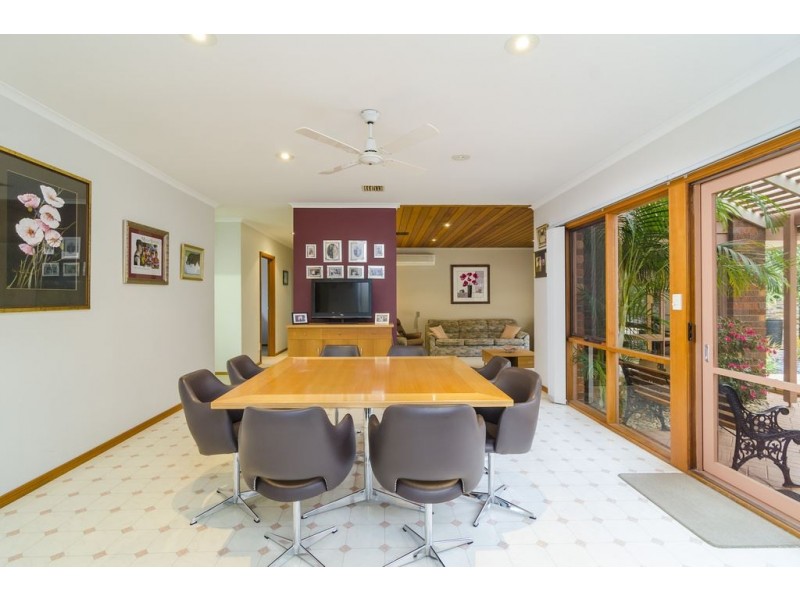 2 Nicole Court, Werribee VIC 3030