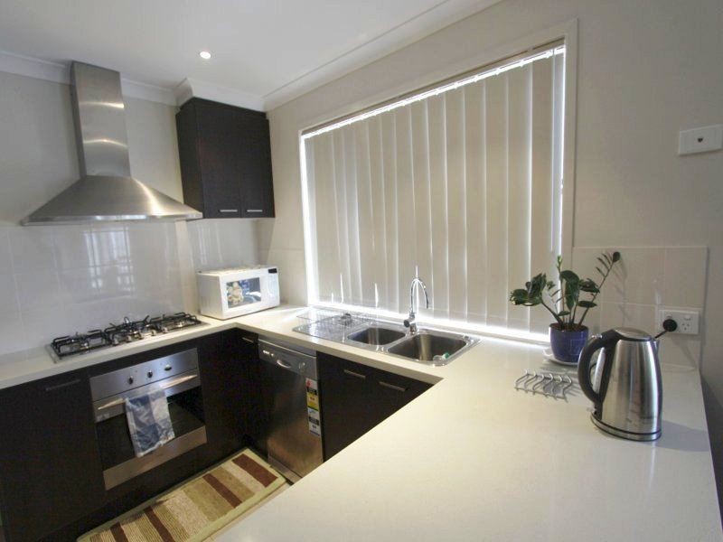 2 Stoneybrook way, Truganina VIC 3029