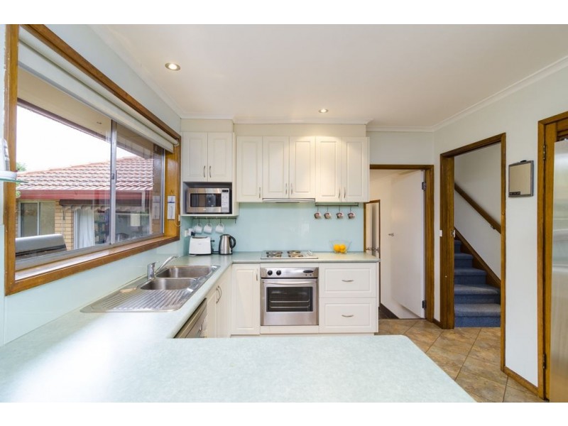27 Baden Drive, Hoppers Crossing VIC 3029