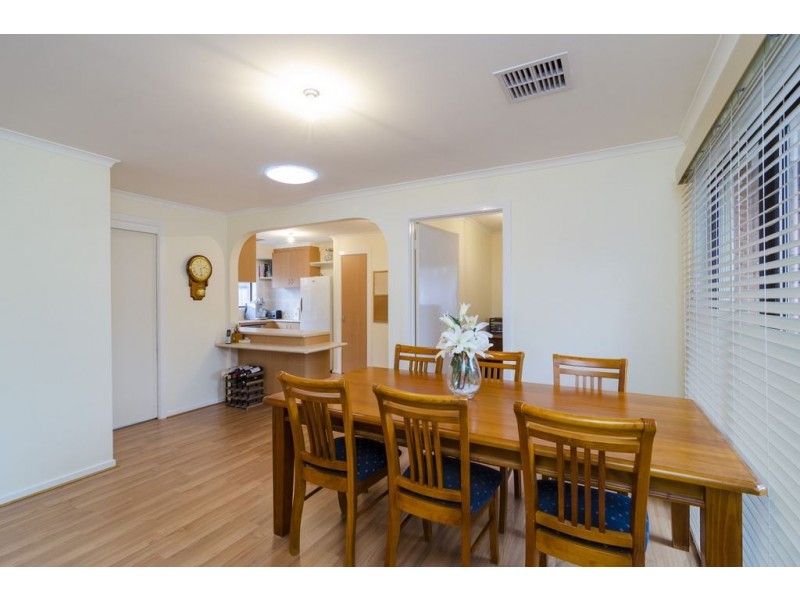 5 Nantilla Crescent, Werribee VIC 3030