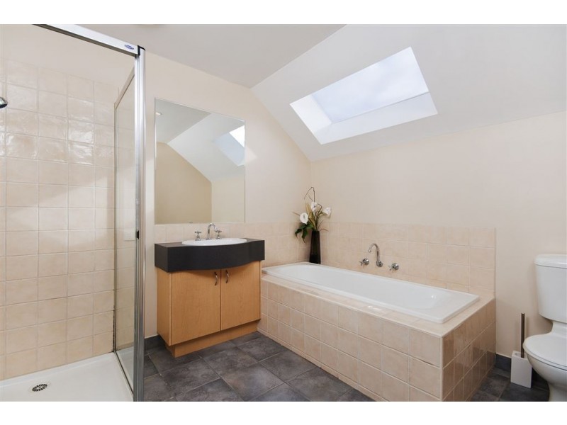 15 Little John Court, Werribee VIC 3030