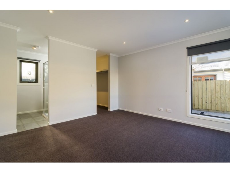 2/30 Tarneit Road, Werribee VIC 3030