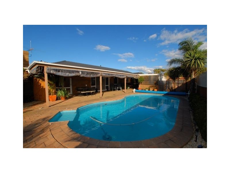 7 Hakea Court, Altona Meadows VIC 3028