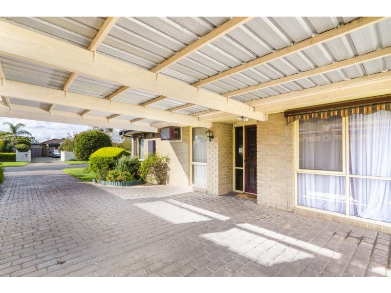 13 Stradbroke Way, Wyndham Vale VIC 3024
