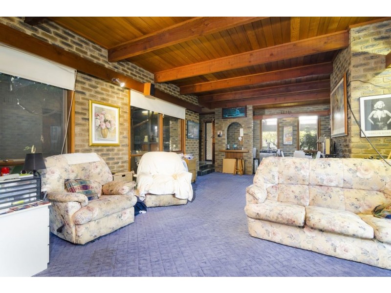 225 Princes Hwy, Werribee VIC 3030