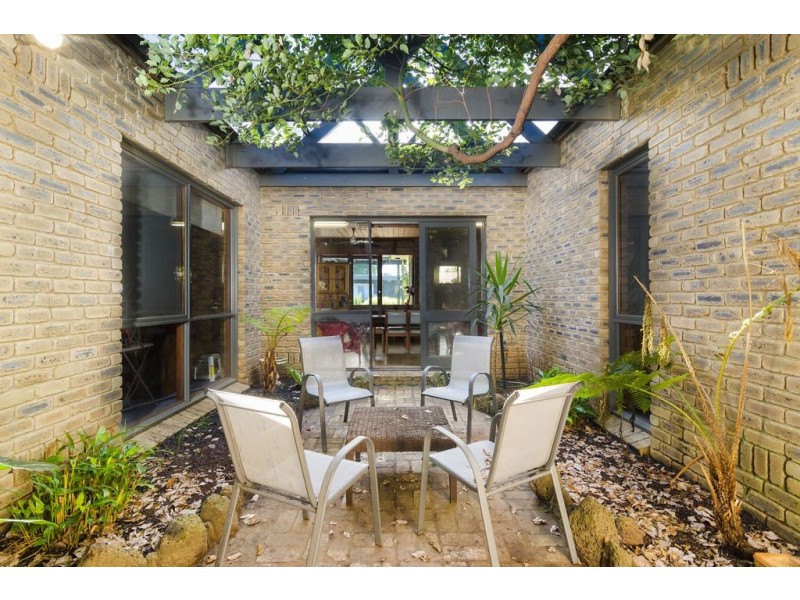 225 Princes Hwy, Werribee VIC 3030