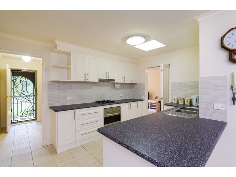 33 Manorvale Parade, Werribee VIC 3030