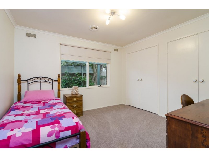 33 Manorvale Parade, Werribee VIC 3030