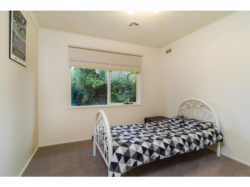 33 Manorvale Parade, Werribee VIC 3030