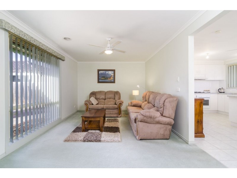 2/33 Mossfiel Drive, Hoppers Crossing VIC 3029