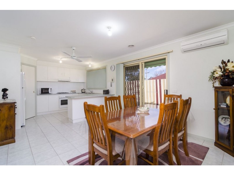 2/33 Mossfiel Drive, Hoppers Crossing VIC 3029