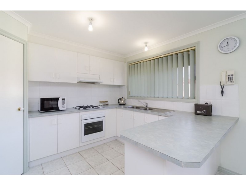 2/33 Mossfiel Drive, Hoppers Crossing VIC 3029