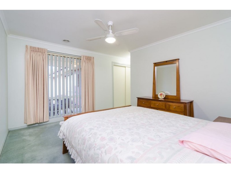 2/33 Mossfiel Drive, Hoppers Crossing VIC 3029