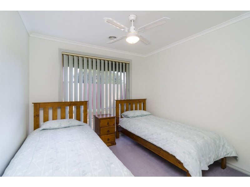 2/33 Mossfiel Drive, Hoppers Crossing VIC 3029