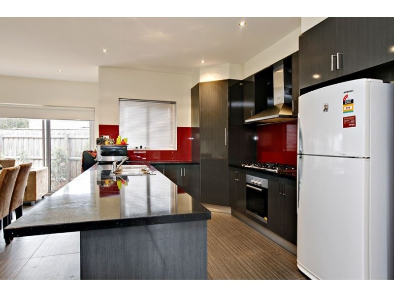 B/13 Kingfisher Court, Werribee VIC 3030