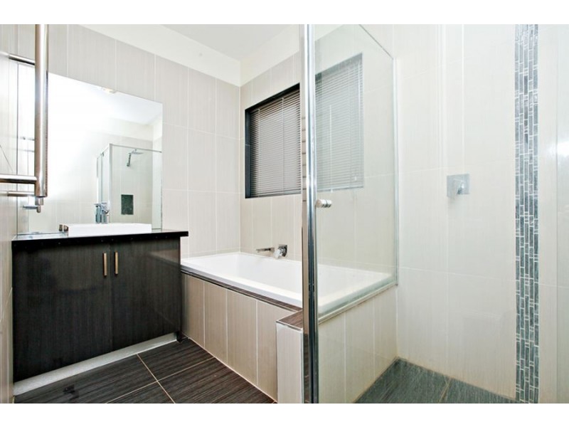B/13 Kingfisher Court, Werribee VIC 3030