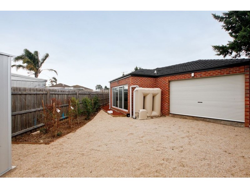 B/13 Kingfisher Court, Werribee VIC 3030