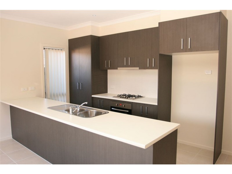 2/40 Benetti Drive, Lara VIC 3212