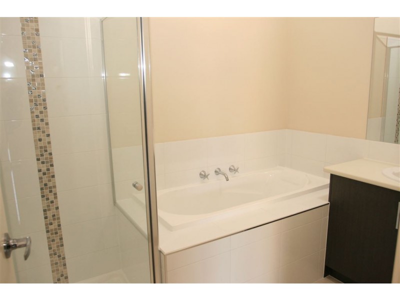 2/40 Benetti Drive, Lara VIC 3212