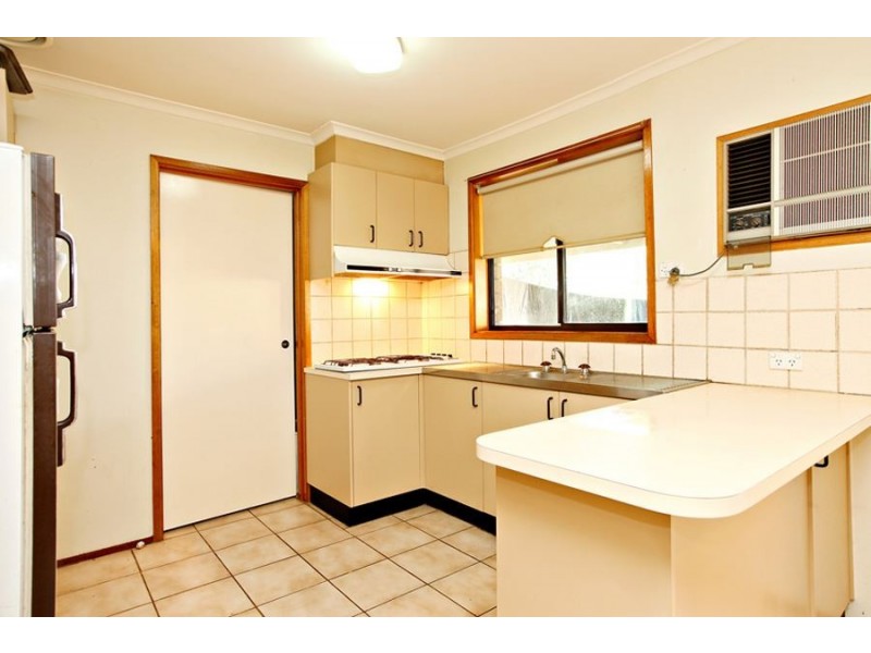 32 Dummet Ave, Hoppers Crossing VIC 3029