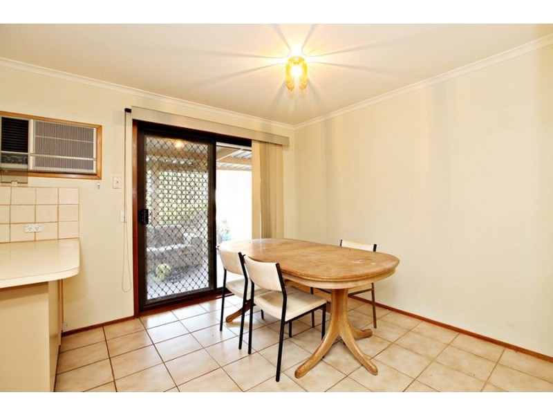 32 Dummet Ave, Hoppers Crossing VIC 3029