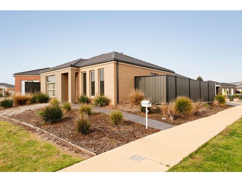 12 Vicky Court, Point Cook VIC 3030