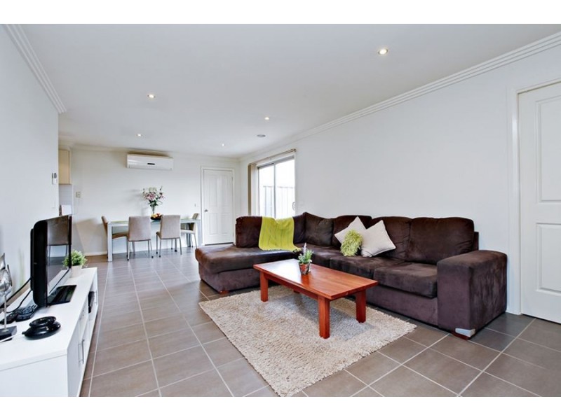 12 Vicky Court, Point Cook VIC 3030