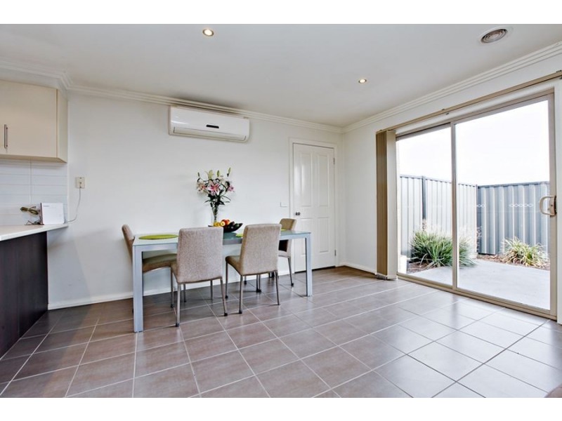 12 Vicky Court, Point Cook VIC 3030