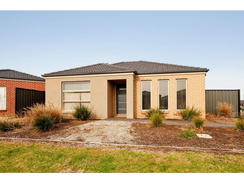12 Vicky Court, Point Cook VIC 3030